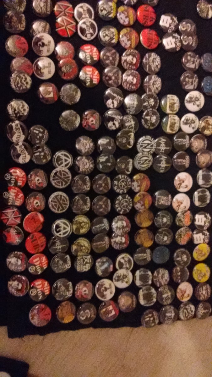 Botones pins punks Image